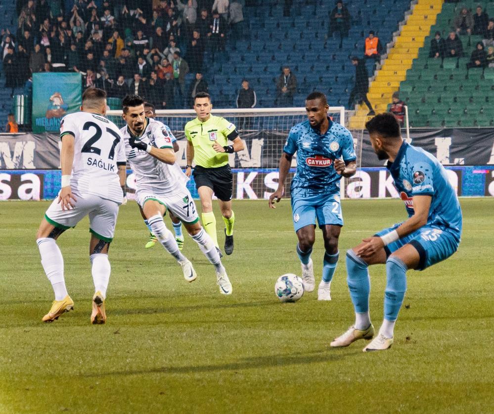 Rizespor-Denizlispor maçı fotoğrafları