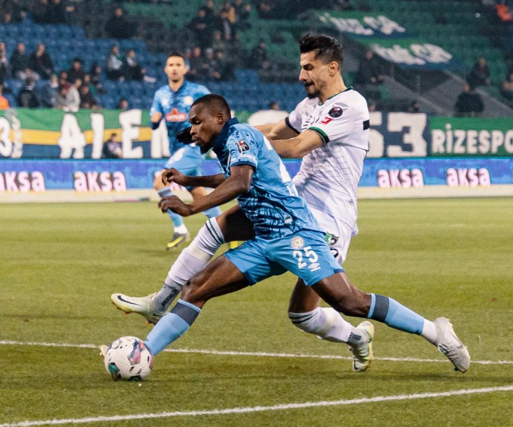 Rizespor-Denizlispor maçı fotoğrafları
