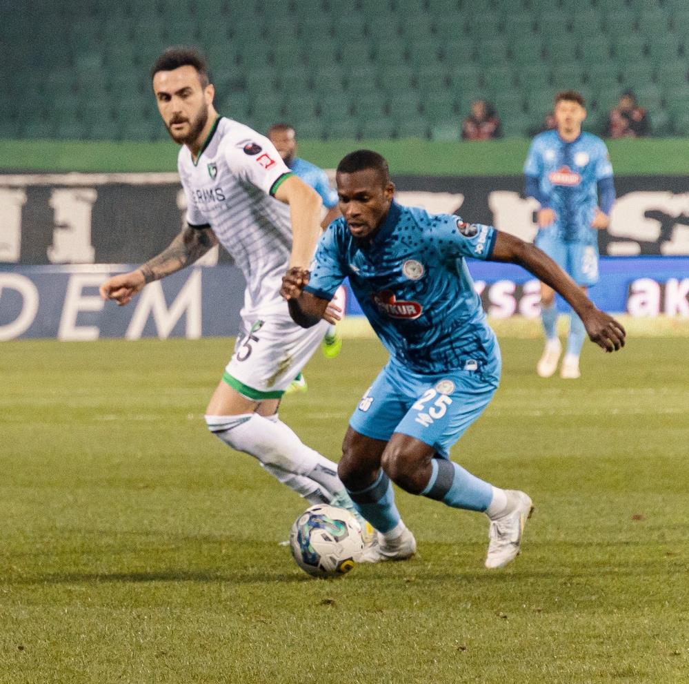 Rizespor-Denizlispor maçı fotoğrafları