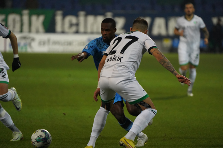 Rizespor-Denizlispor maçı fotoğrafları