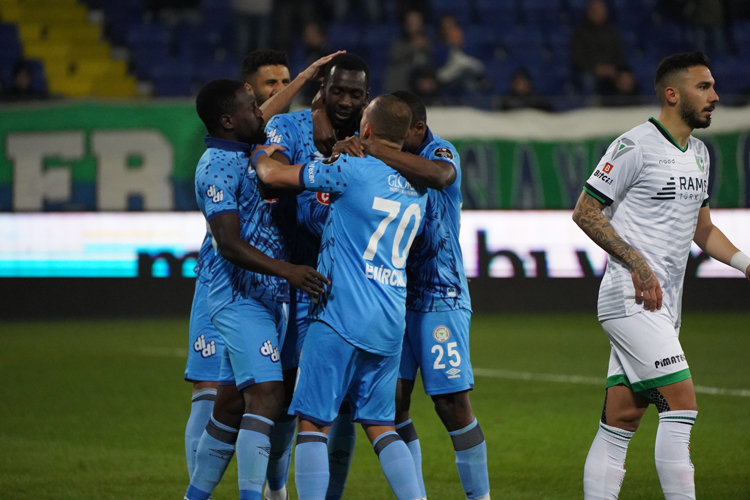 Rizespor-Denizlispor maçı fotoğrafları