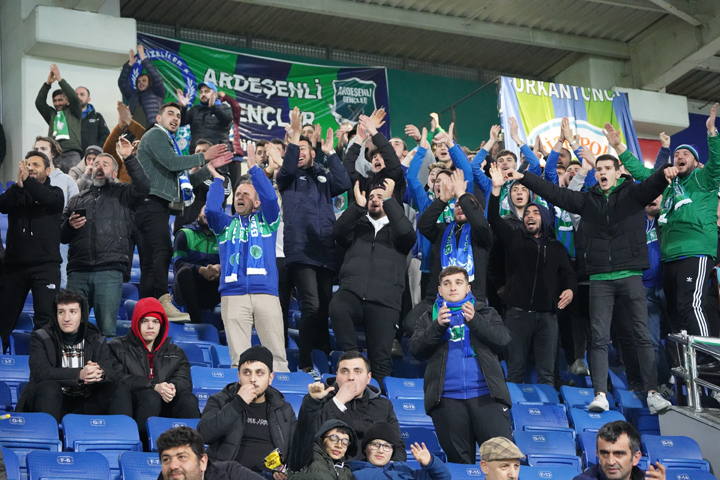 Rizespor-Denizlispor maçı fotoğrafları