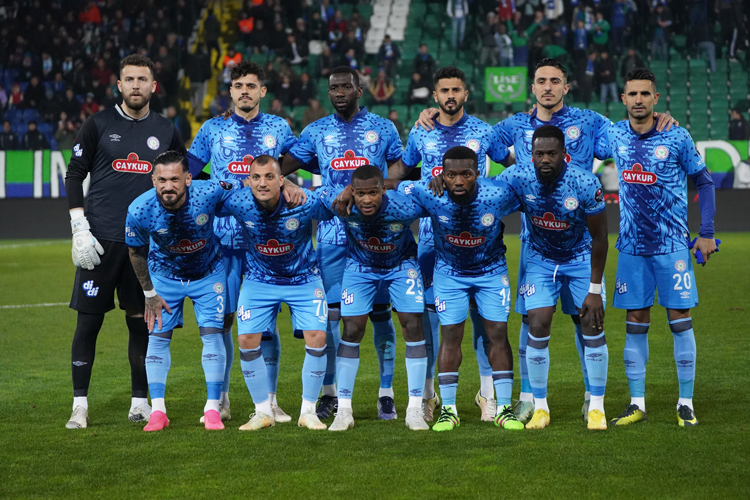 Rizespor-Denizlispor maçı fotoğrafları