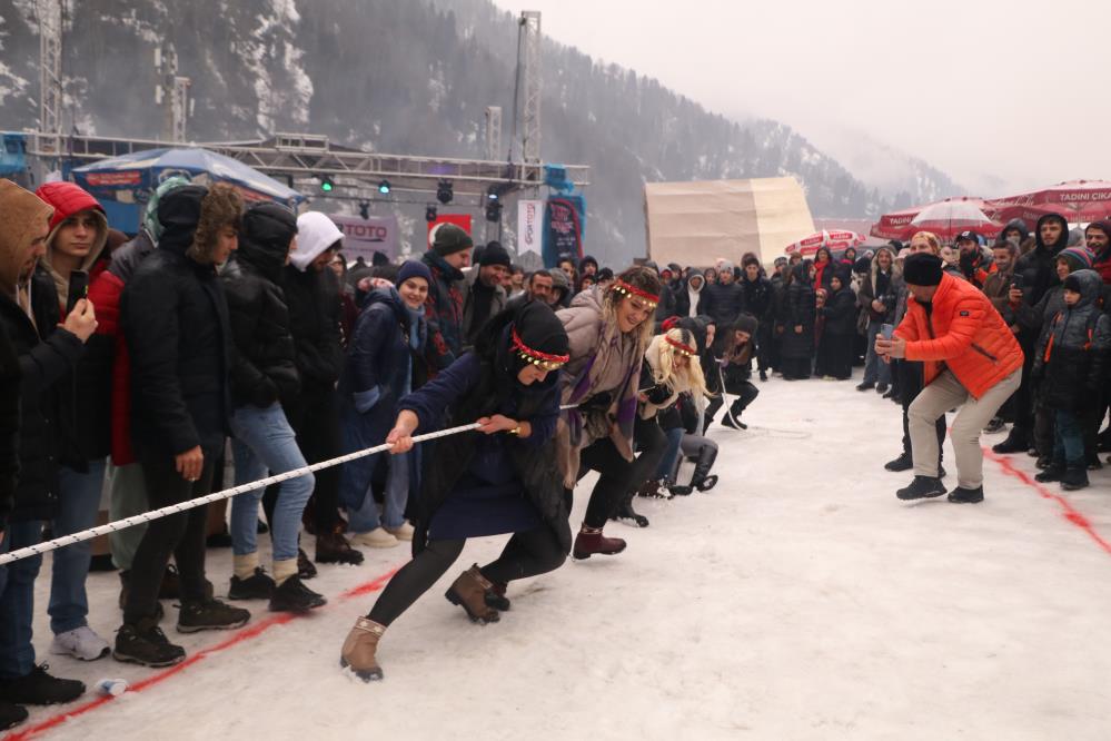 Ayder Kardan Adam Festivali'nin son günü renkli görüntülere sahne oldu