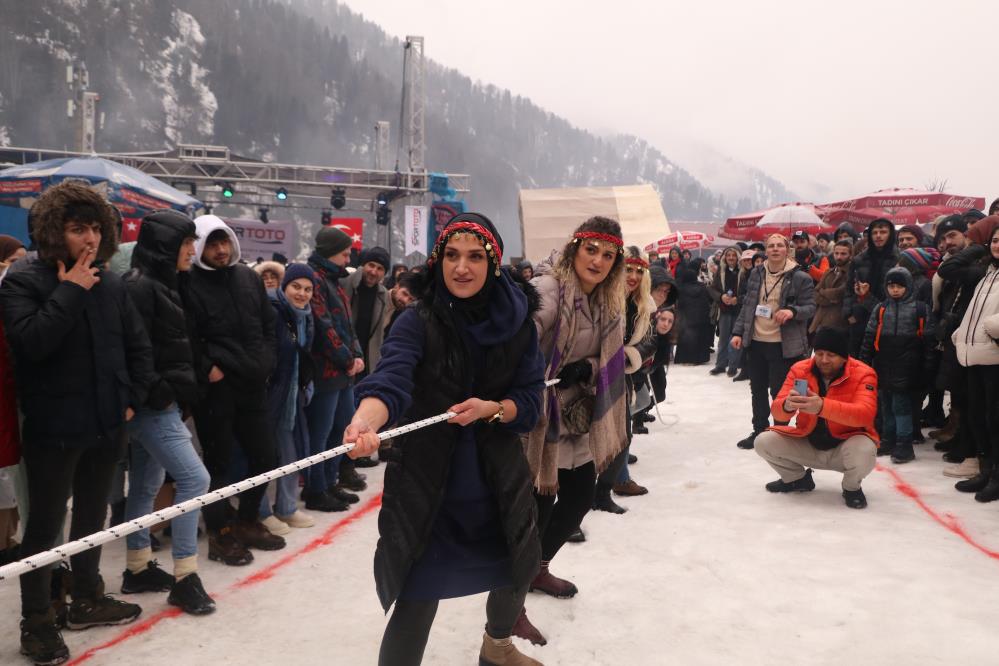 Ayder Kardan Adam Festivali'nin son günü renkli görüntülere sahne oldu