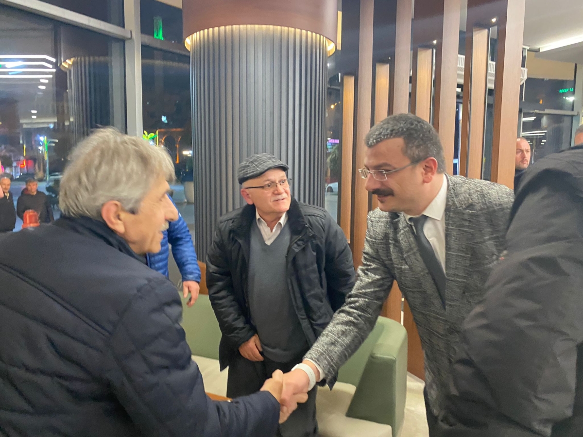 MHP Rize Milletvekilleri sokak sokak geziyor
