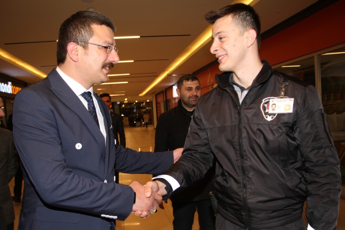 MHP Rize'yi karış karış geziyor