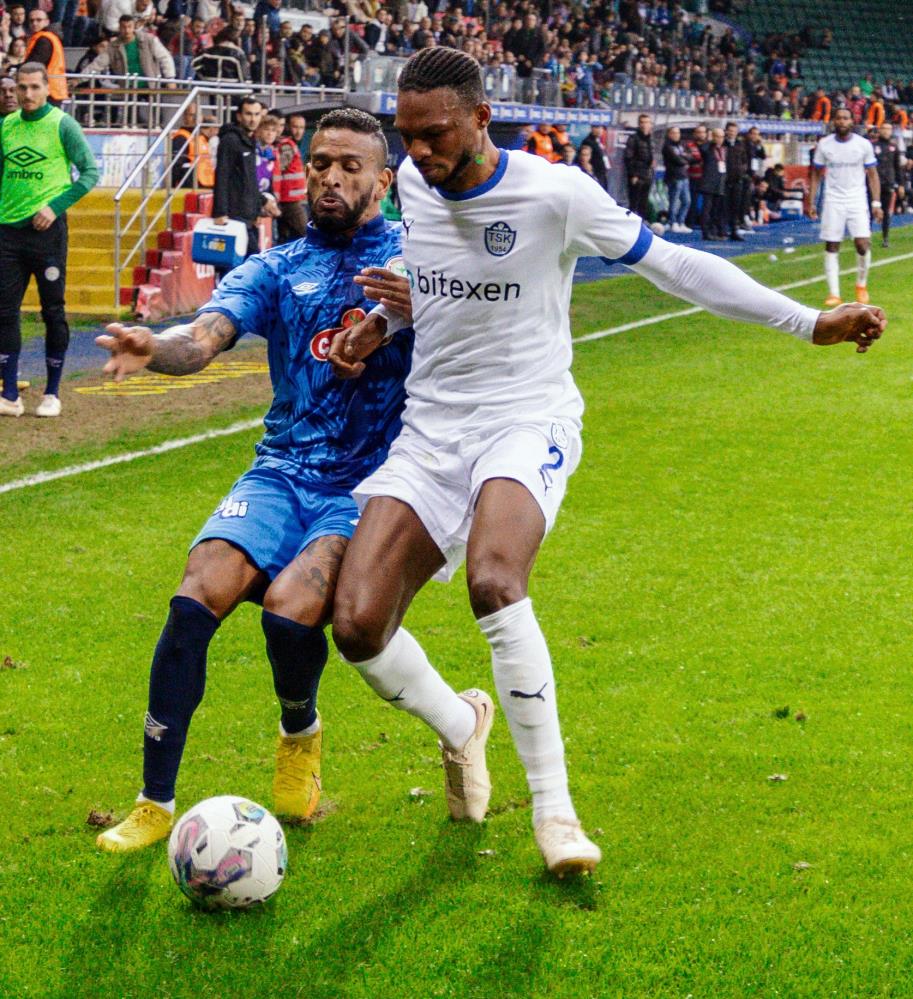 Rizespor-Tuzlaspor maçı fotoğrafları