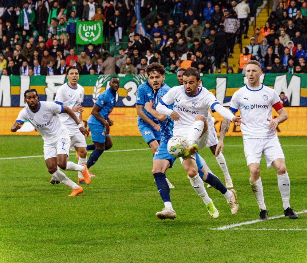 Rizespor-Tuzlaspor maçı fotoğrafları