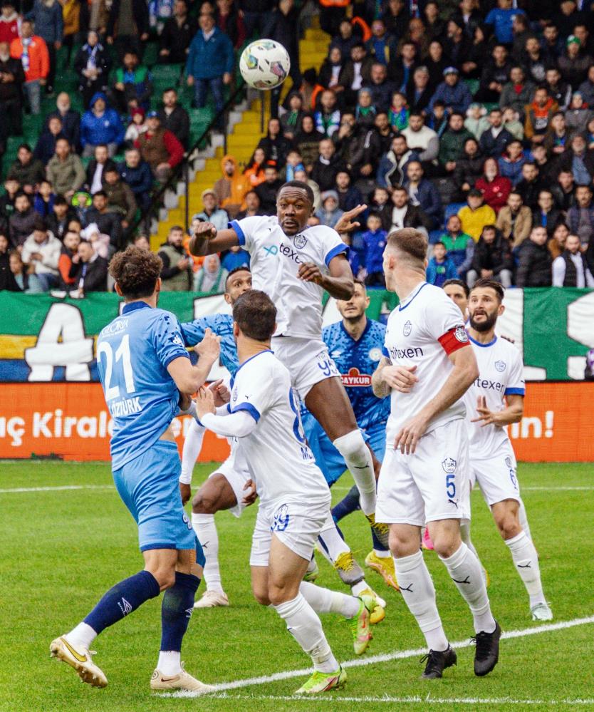 Rizespor-Tuzlaspor maçı fotoğrafları