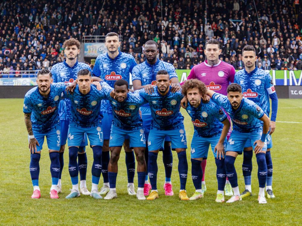 Rizespor-Tuzlaspor maçı fotoğrafları