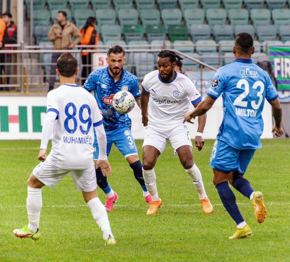 Rizespor-Tuzlaspor maçı fotoğrafları