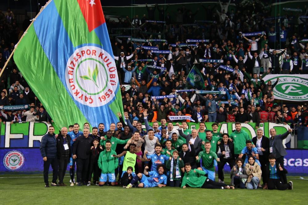 Rizespor-Tuzlaspor maçı fotoğrafları