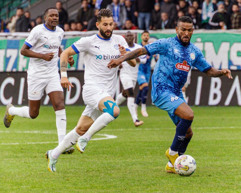 Rizespor-Tuzlaspor maçı fotoğrafları