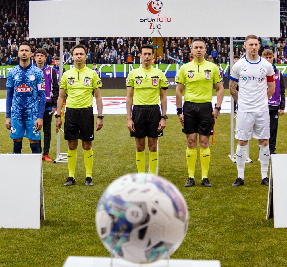 Rizespor-Tuzlaspor maçı fotoğrafları