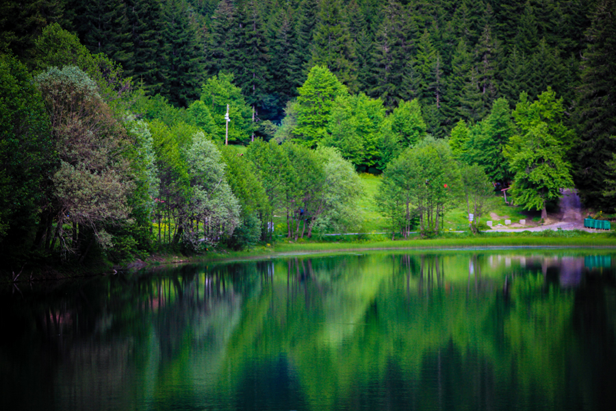 Artvin Şavşat Karagöl muhteşem doğası ile görenleri büyülüyor