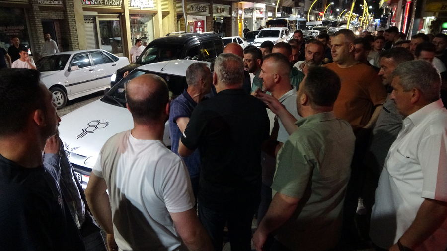 Rize'de dolmuş şoförleri başkanları İsmail Uzunsakal için eylem yaptı
