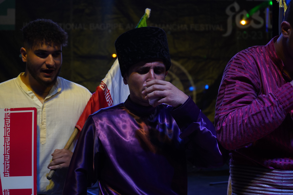 Rize'de renkli çay içme yarışması