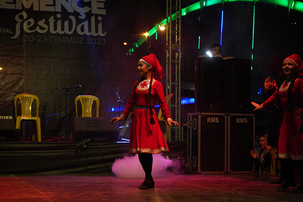 12. Tulum ve Kemençe Festivali'nde renkli görüntüler
