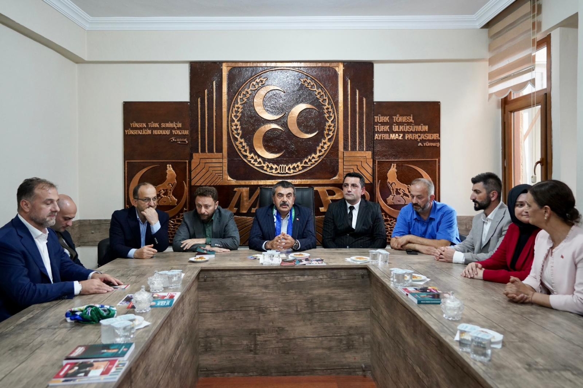 Milli Eğitim Bakanı Yusuf Tekin MHP Rize'ye ziyaret