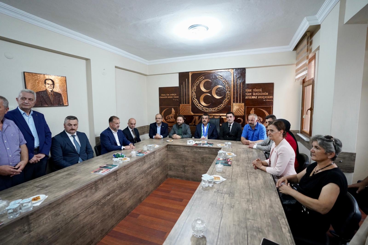 Milli Eğitim Bakanı Yusuf Tekin MHP Rize'ye ziyaret