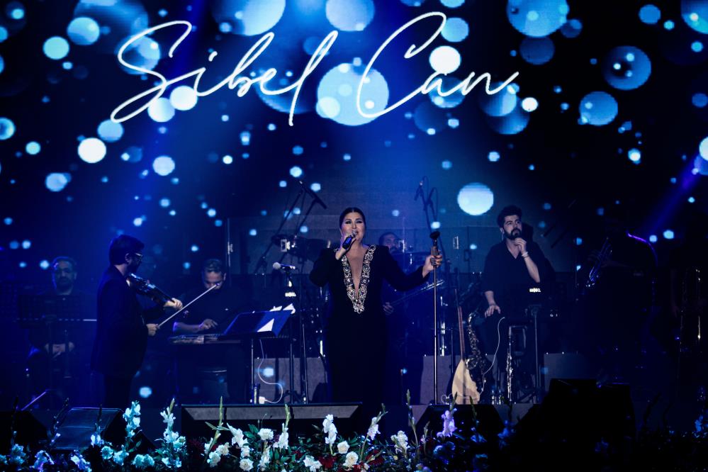 Alanya’da Sibel Can rüzgarı esti