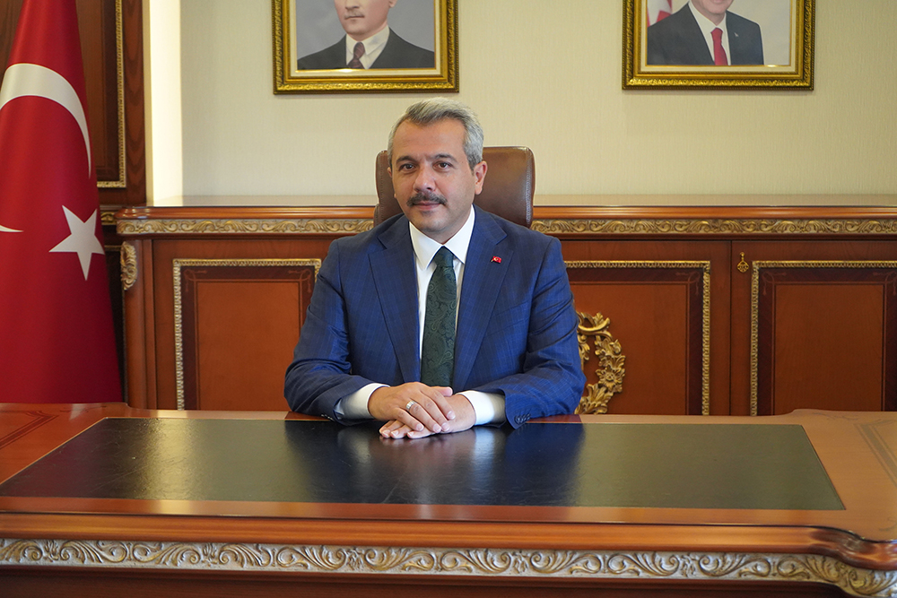 Vali İhsan Selim Baydaş göreve başladı