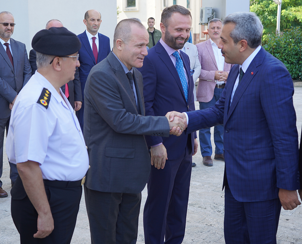 Vali İhsan Selim Baydaş göreve başladı