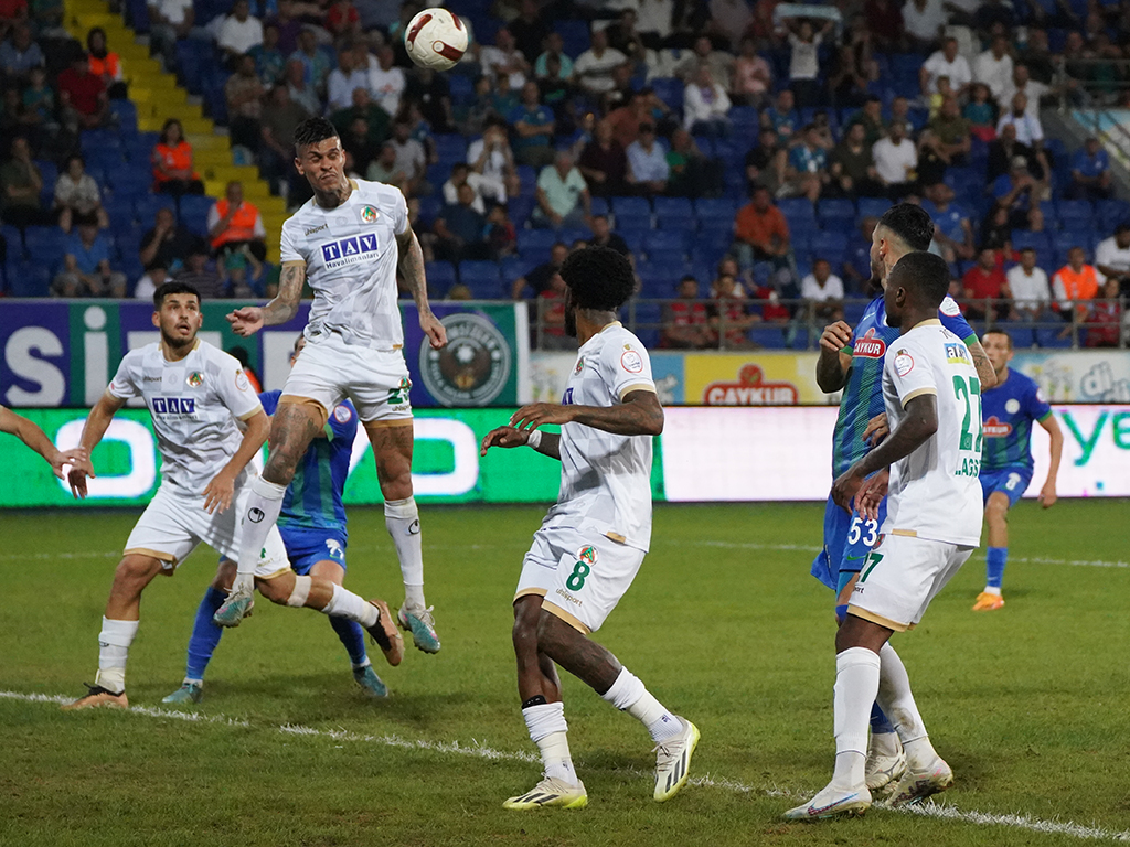 Rizespor - Alanyaspor maçı