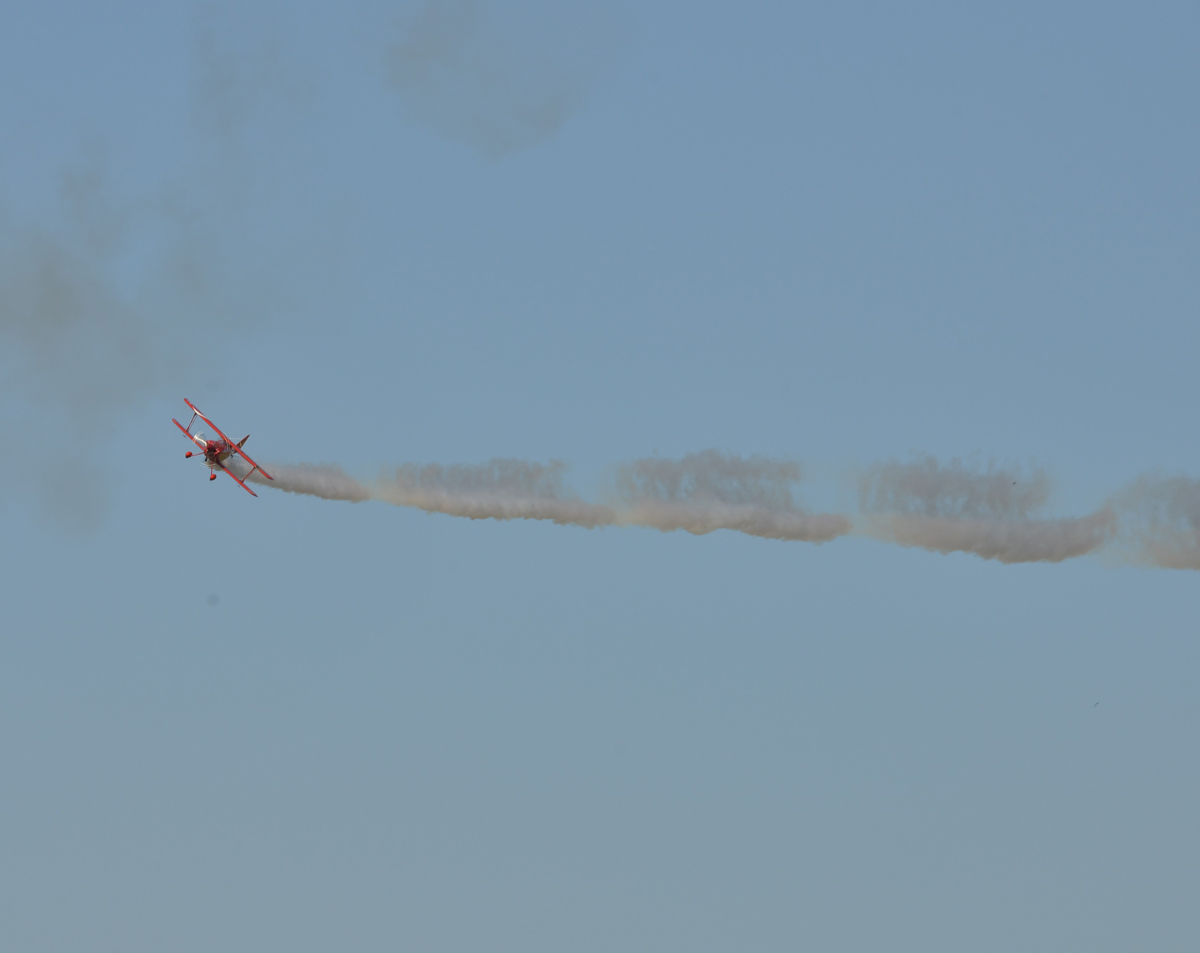 Kadın akrobasi pilotu mest etti