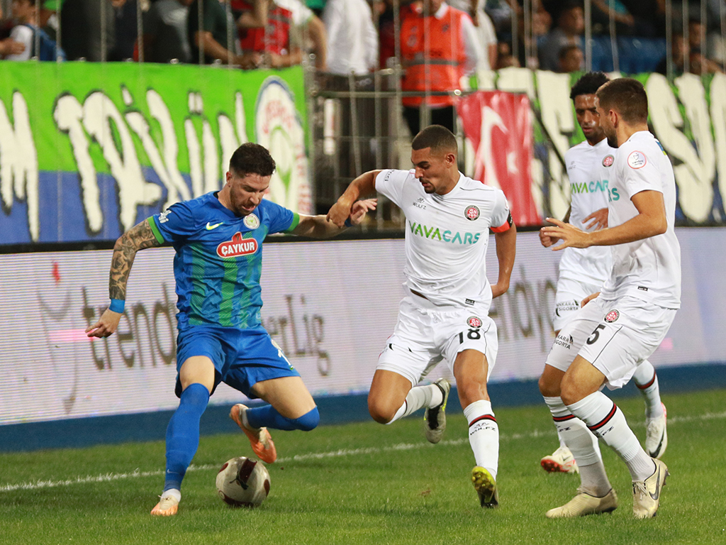 Rizespor Karagümrükspor maçı foto galerisi