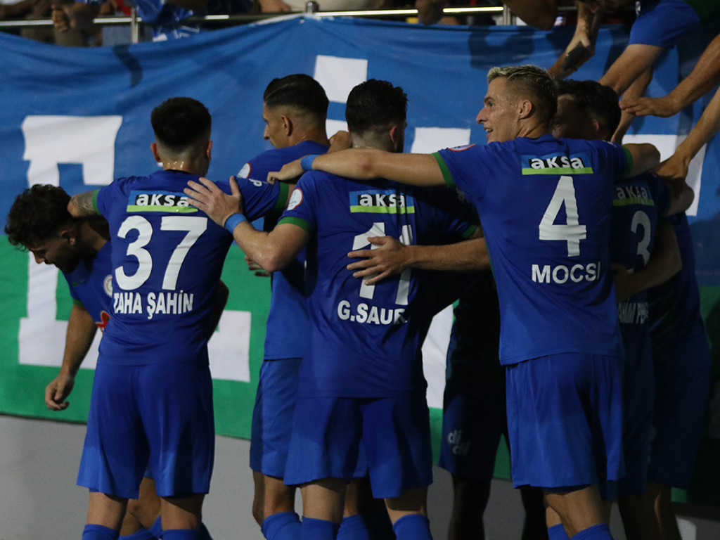 Rizespor Karagümrükspor maçı foto galerisi
