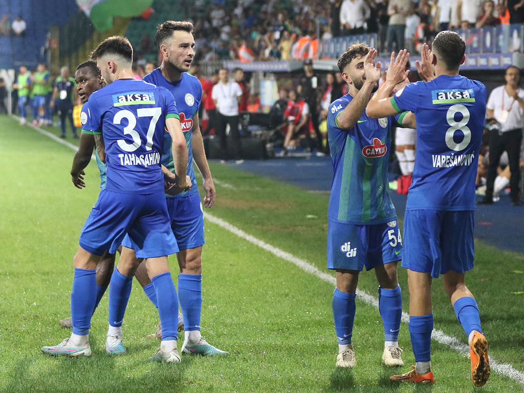 Rizespor Karagümrükspor maçı foto galerisi