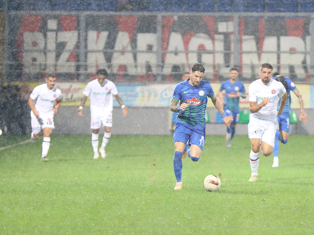 Rizespor Karagümrükspor maçı foto galerisi