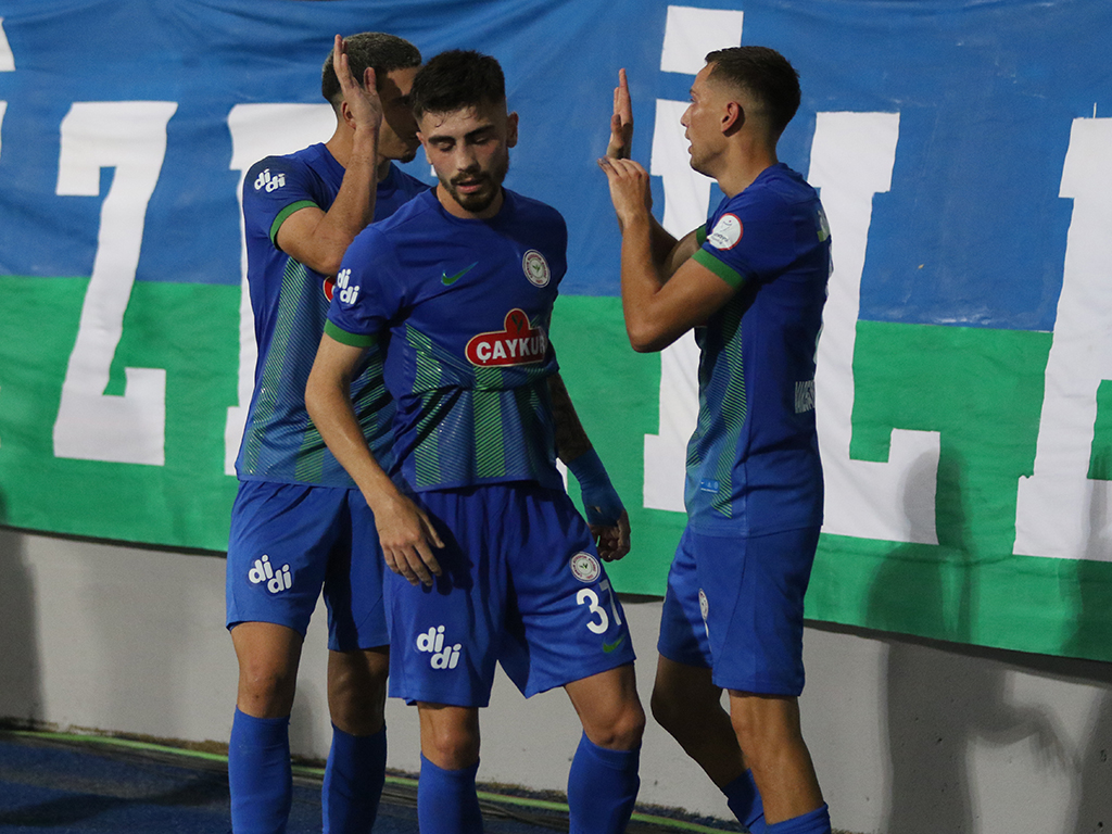 Rizespor Karagümrükspor maçı foto galerisi