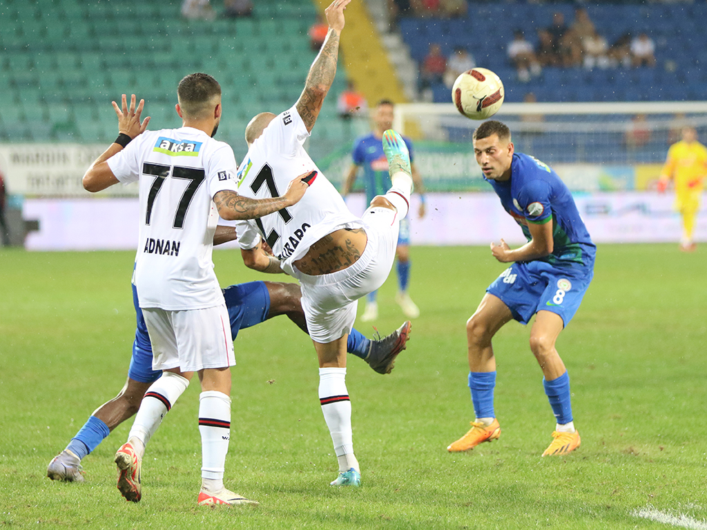 Rizespor Karagümrükspor maçı foto galerisi