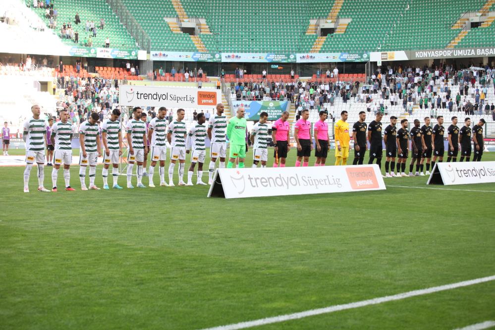Konyaspor-Rizespor maçı foto galerisi