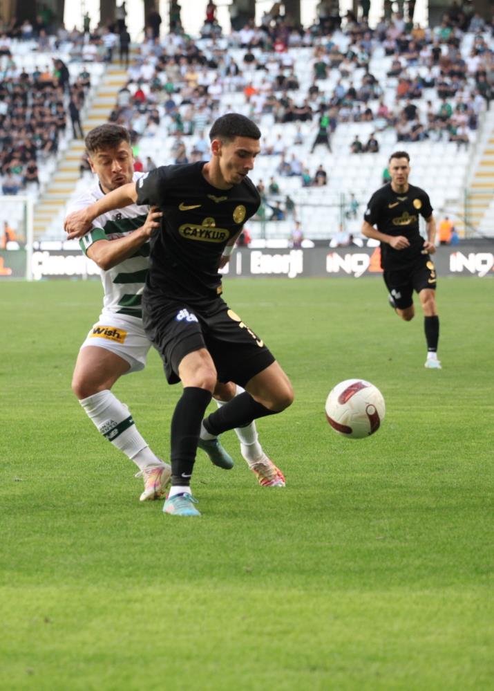 Konyaspor-Rizespor maçı foto galerisi