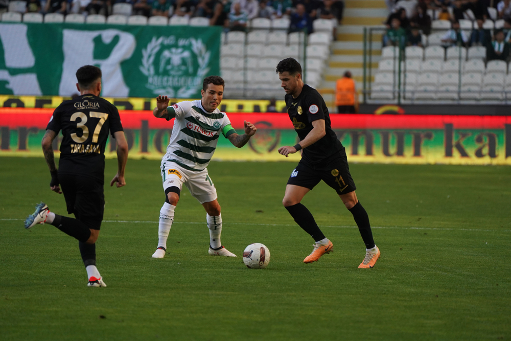 Konyaspor-Rizespor maçı foto galerisi