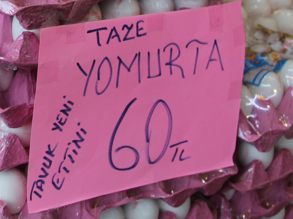 Rize'deki şarküteriyi görenler gülmekten kırılıyor