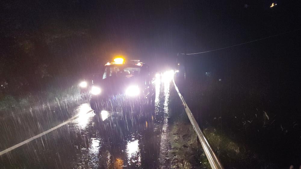 Rize'de şiddetli yağış hayatı olumsuz etkiledi