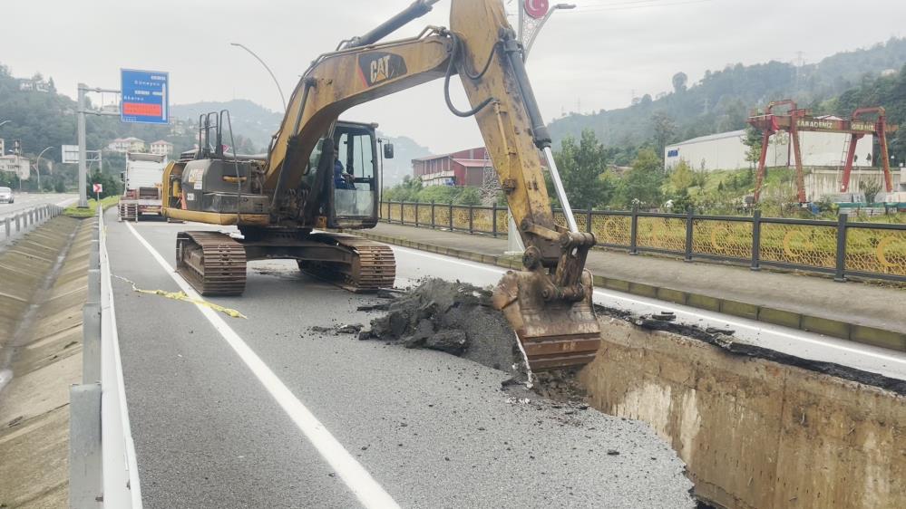 Rize'de şiddetli yağış hayatı olumsuz etkiledi
