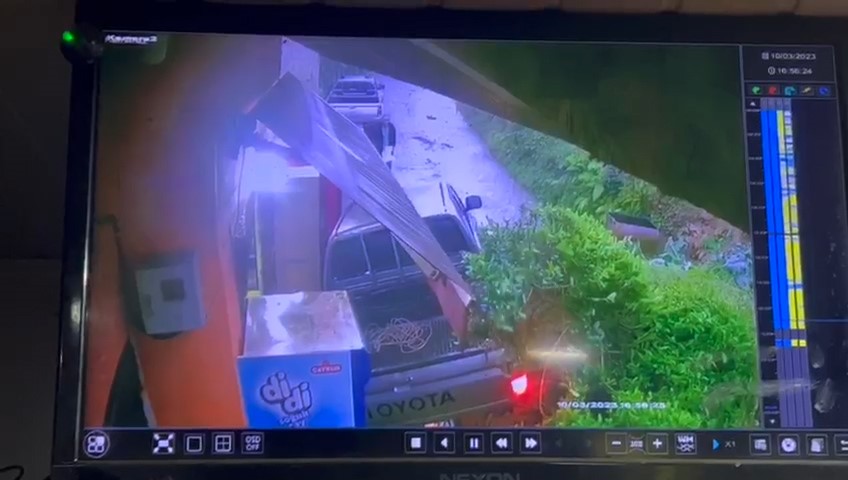 Rize'de şiddetli yağış hayatı olumsuz etkiledi
