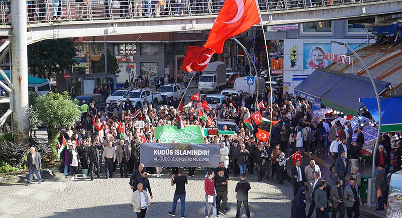 Rize'de Filistin'e destek mitingi