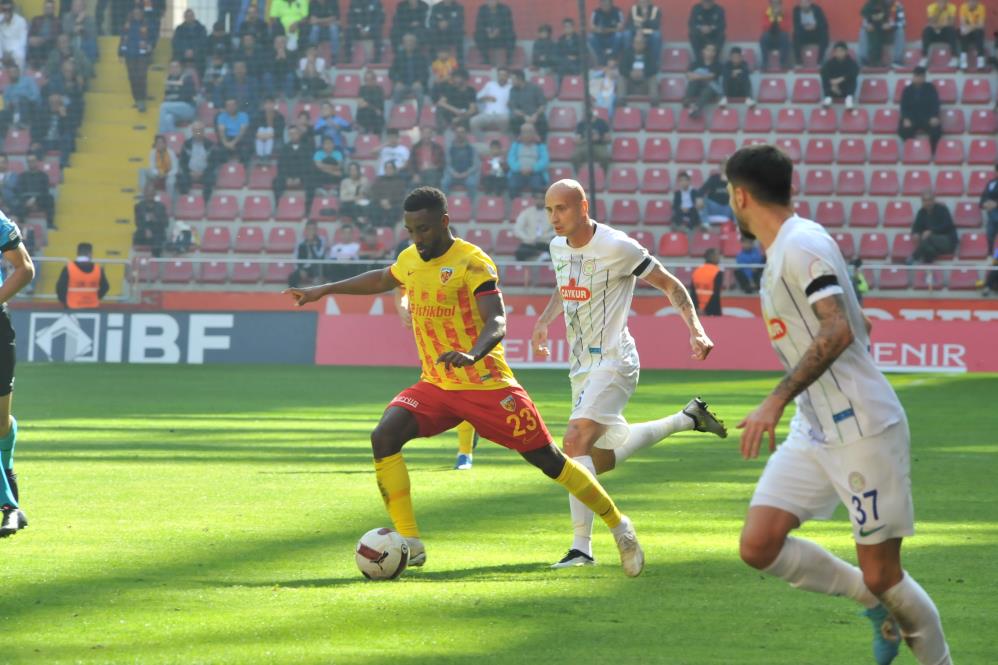 Rizespor Kayseri'de engele takıldı