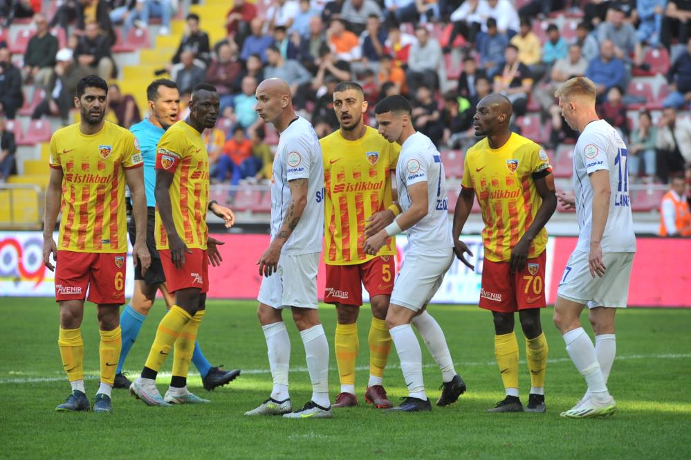Rizespor Kayseri'de engele takıldı