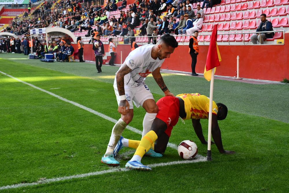Rizespor Kayseri'de engele takıldı