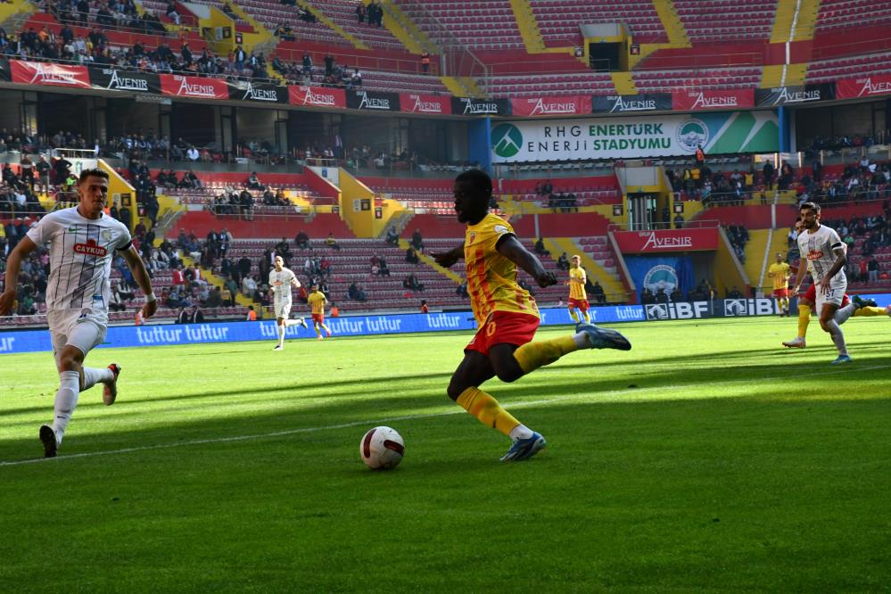 Rizespor Kayseri'de engele takıldı