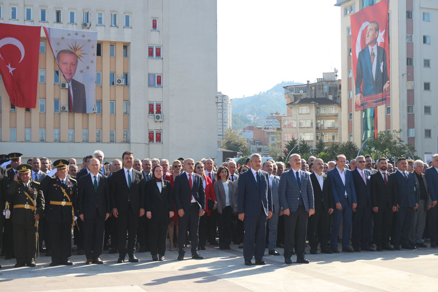 Rize’de Cumhuriyetin 100. Yılında yürüyüş yapıldı