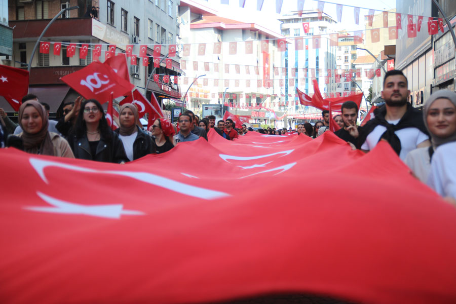 Rize’de Cumhuriyetin 100. Yılında yürüyüş yapıldı